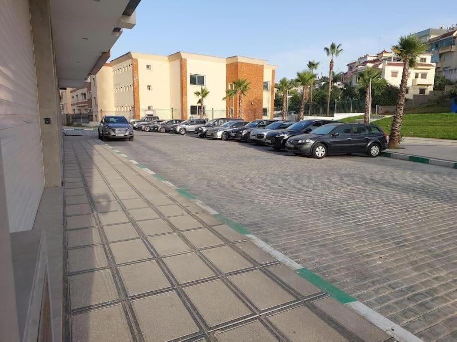 New 2024 - Malls, & Train Station - Families Only * Tánger